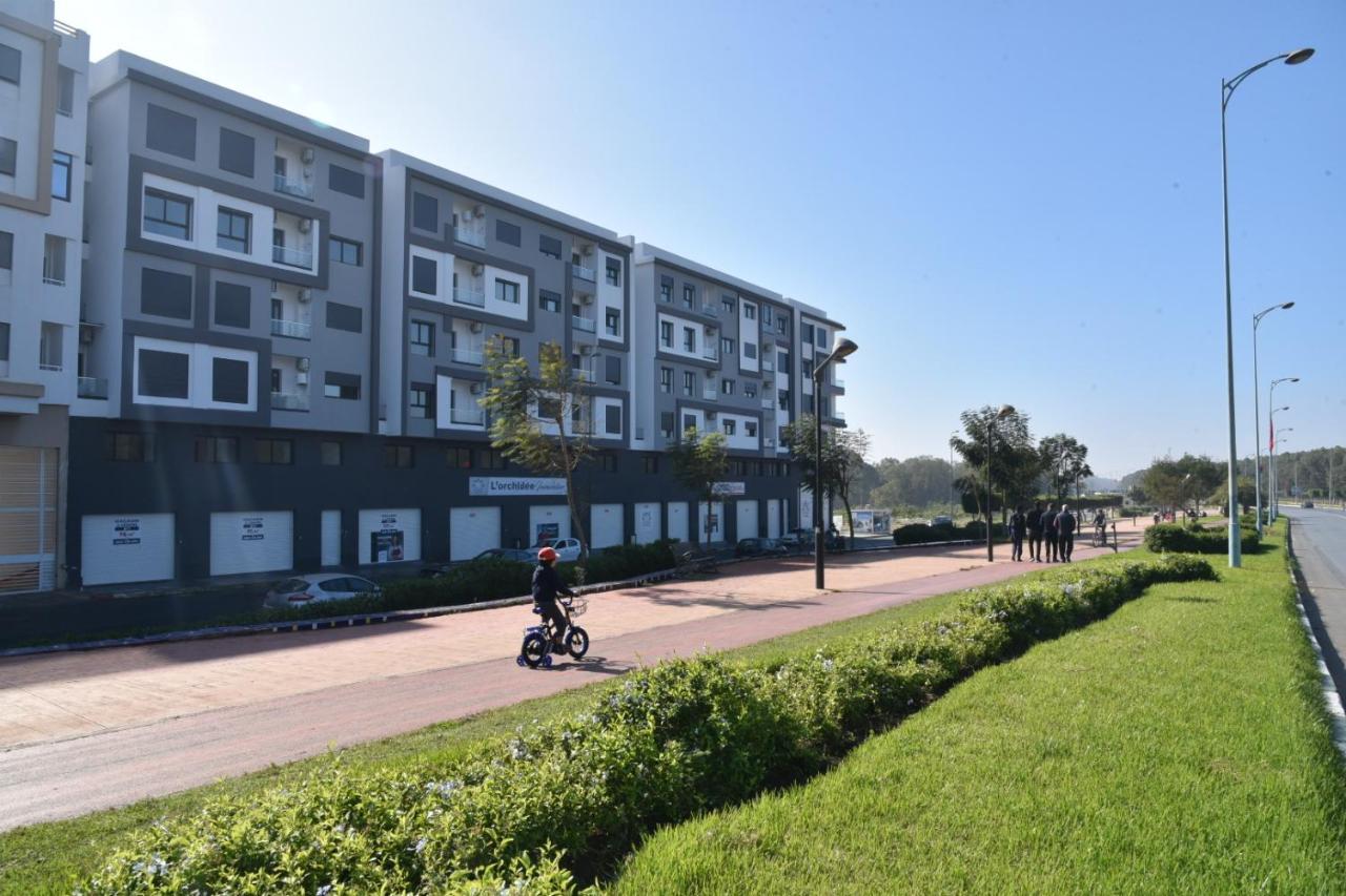 Lovely Apartment With Pool & Gym Kénitra Extérieur photo